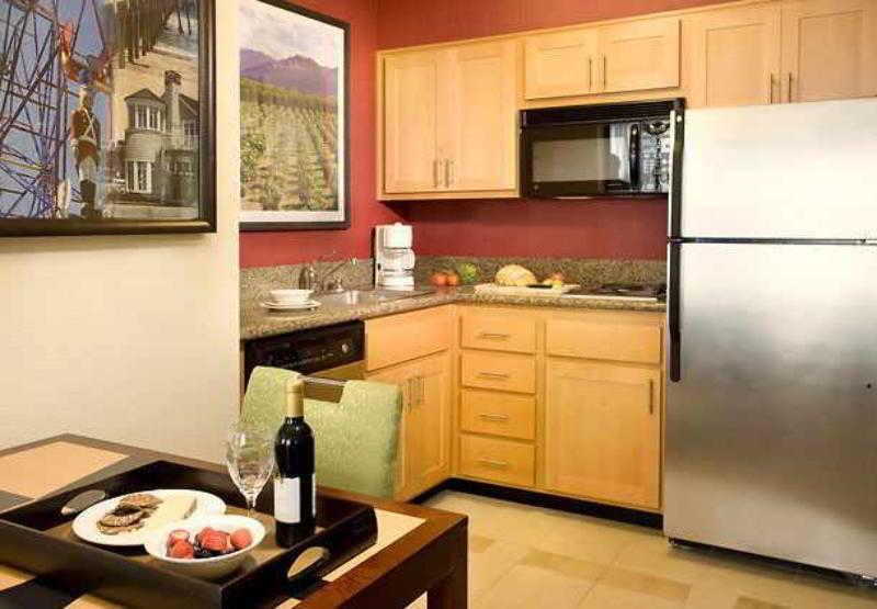 John Wayne Airport Orange County 3*