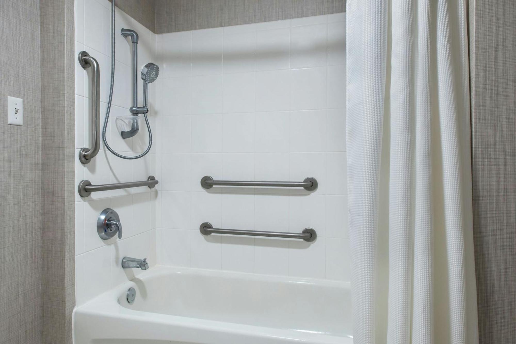 Hotel John Wayne Airport Orange County 3*